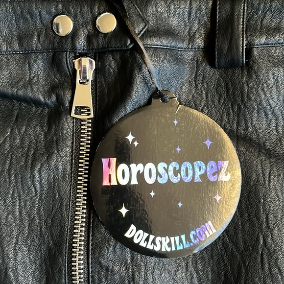 Faux Leather Chain Mini Skirt - Picture 3 of 3